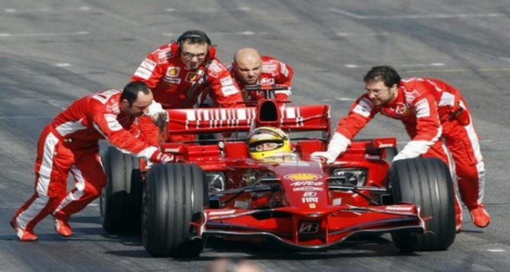 Ferrari: « team F1 ch pilote dispo de suite »