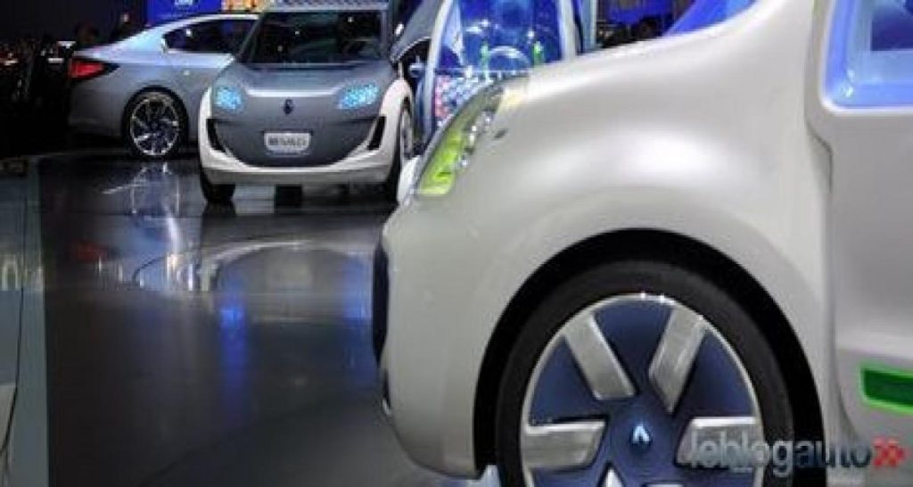 En prise avec la gamme Renault Z.E à l’Atelier