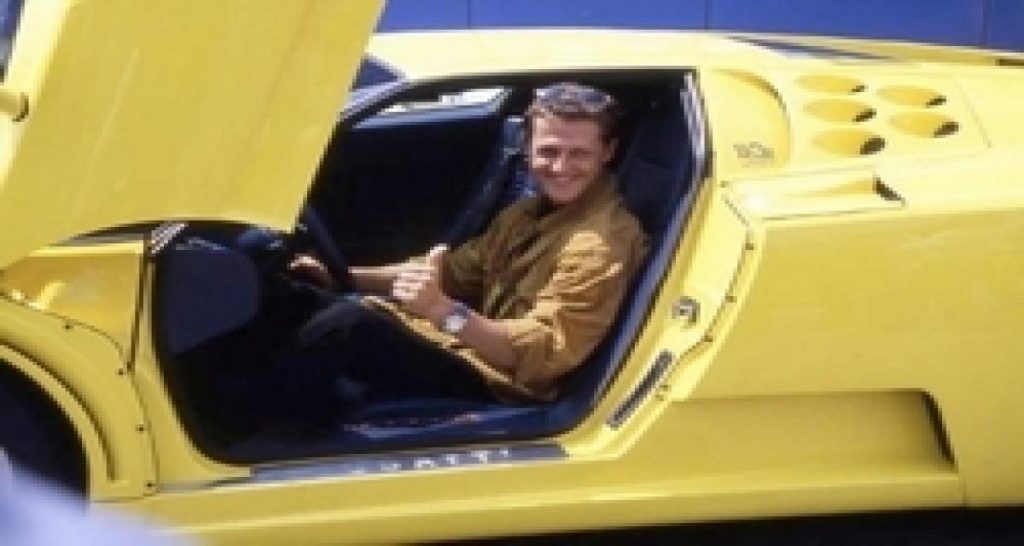 L’offre du jour : l’ex Bugatti EB110 SS de Schumacher à saisir