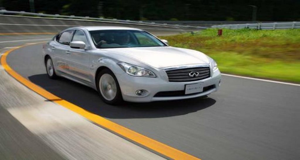 Mondial Auto Paris 2010 : Infiniti M35h