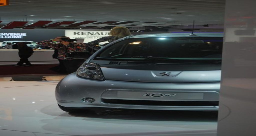Mondial Auto Paris 2010 live : Peugeot iOn
