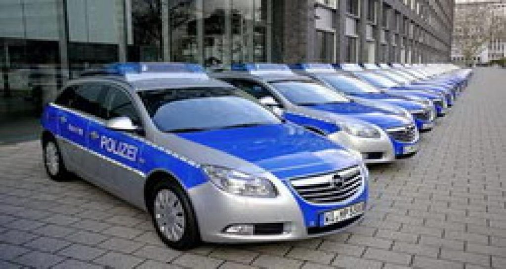 La police allemande en Opel Insignia