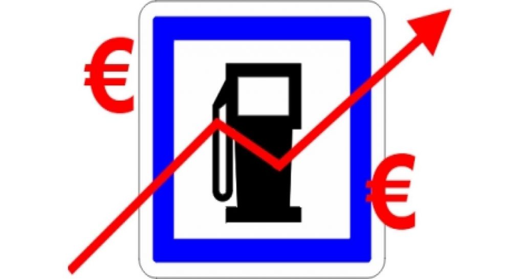Carburants : la France pourrait puiser dans ses réserves