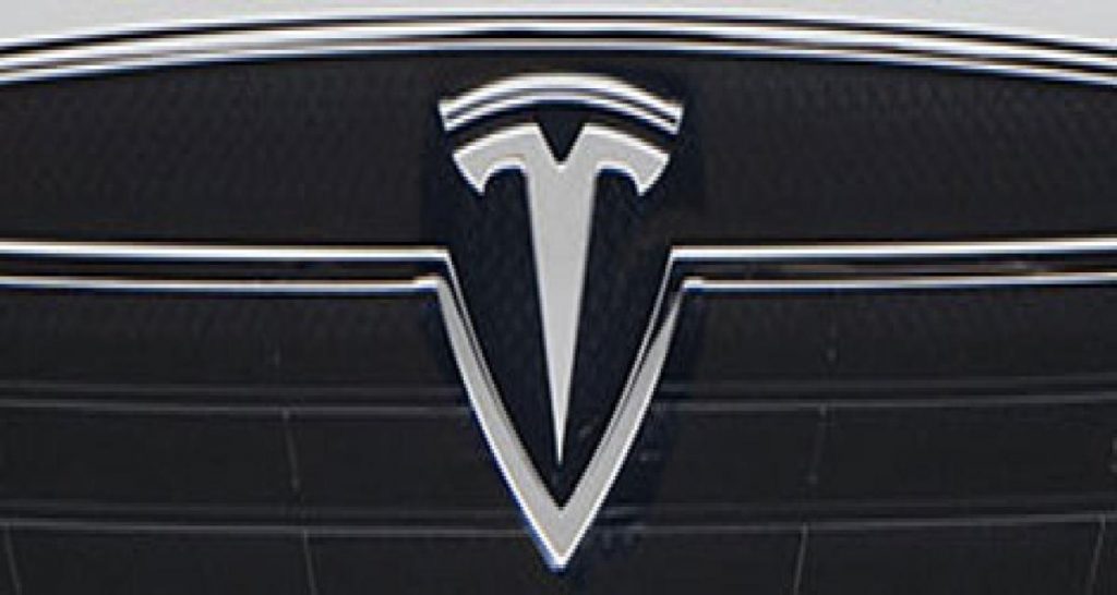 Daimler confie la Classe-B électrique à Tesla, mais réduit sa participation