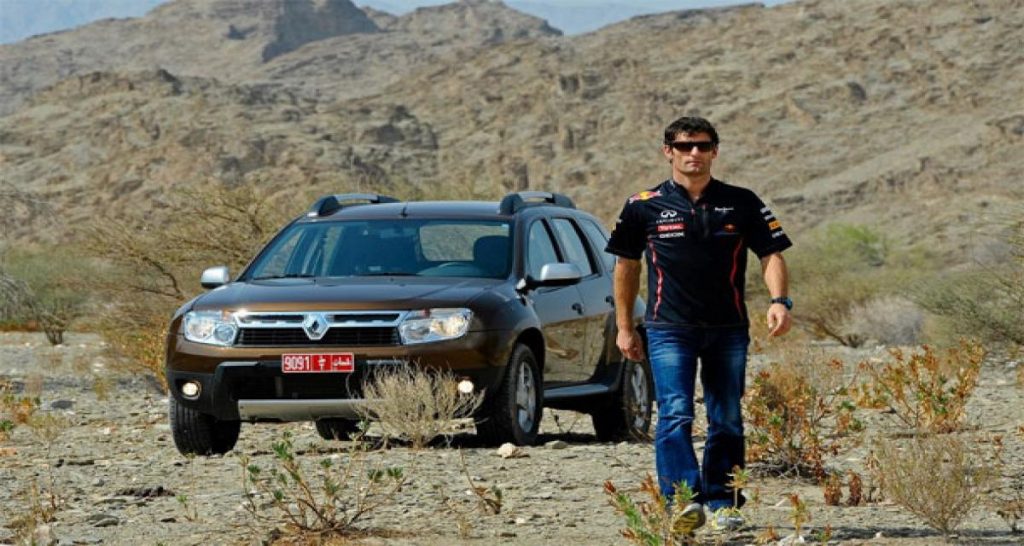 Mark Webber, dans le désert, en Duster !