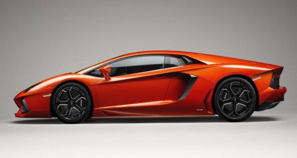 Lamborghini Aventador Superleggera : en approche