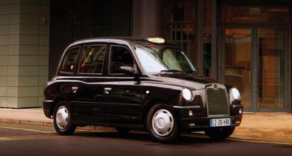 Le producteur des taxis londoniens racheté par Geely