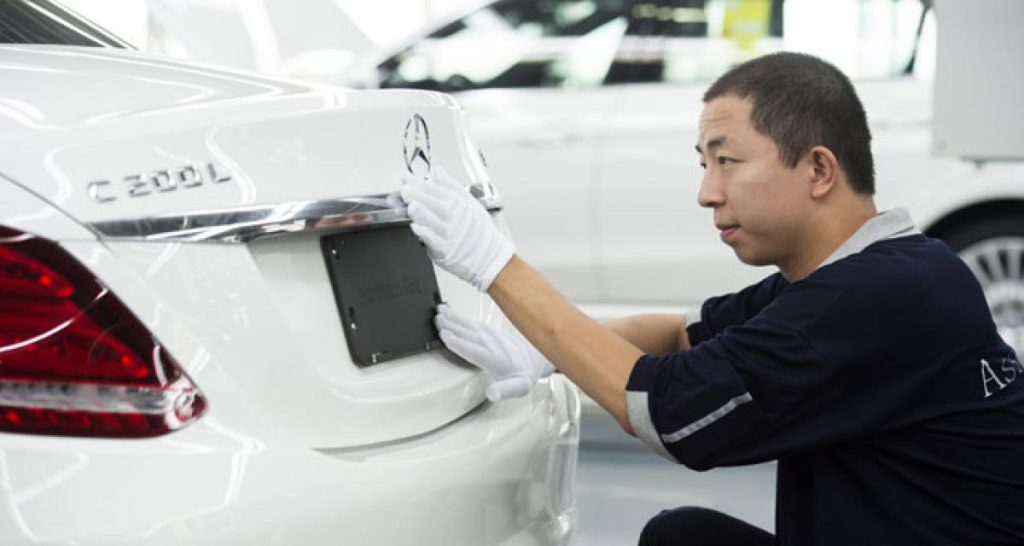 La Mercedes Classe-C produite en Chine, en version longue