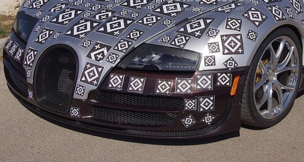 Spyshots : la remplaçante de la Bugatti Veyron en test !