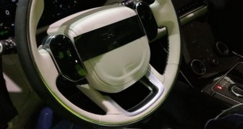 Spyshot : apparition de l’intérieur du Range Rover Velar