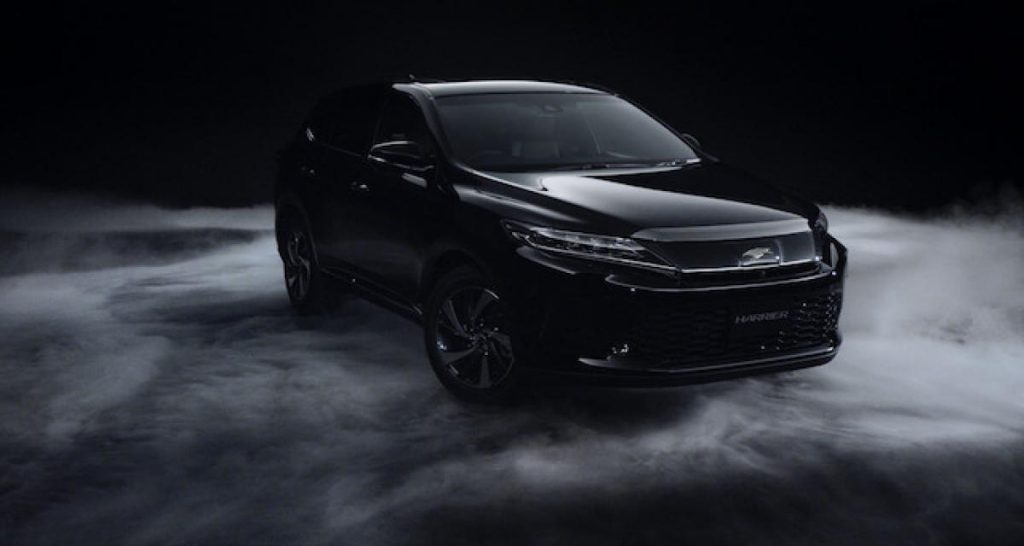 Toyota Harrier restylé