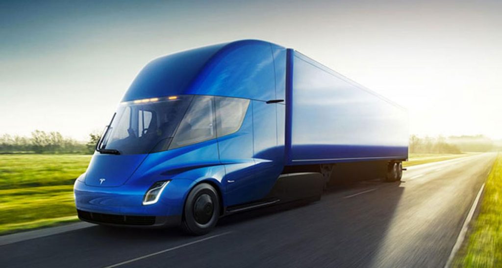 Tesla dévoile son camion, 800 km d’autonomie