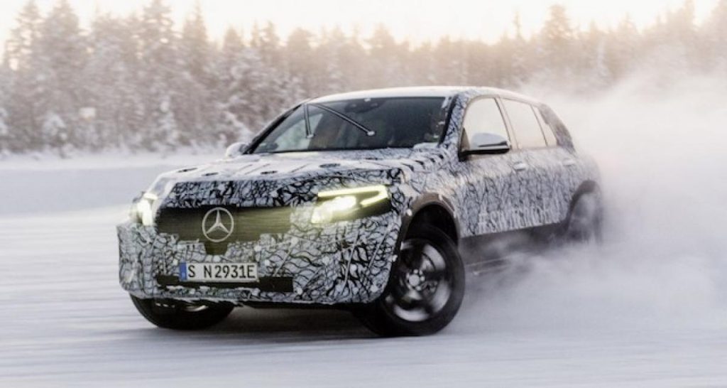 Mercedes tease le futur EQC