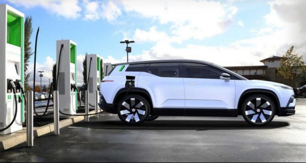 Magna produira le Fisker Ocean, et entre au capital