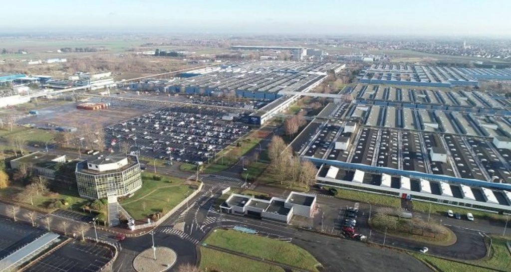 Stellantis : délocalisation de moteurs, de Douvrin en Hongrie