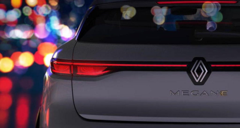 La Renault MeganE E-Tech Electric commence l’effeuillage