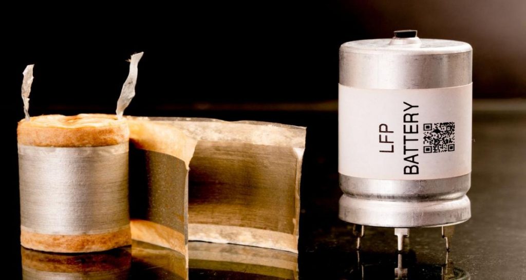 Tesla : pourparlers avec EVE pour fourniture de batteries LFP
