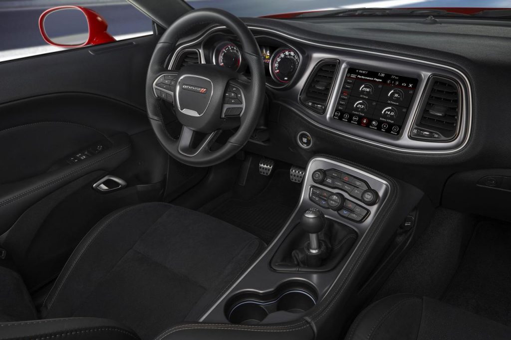 hd-808_ch_pour_la_dodge_challenger_srt_hellcat_redeye_1-6