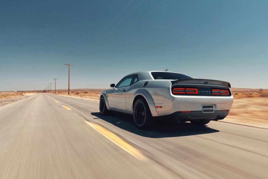 hd-808_ch_pour_la_dodge_challenger_srt_hellcat_redeye_2-14