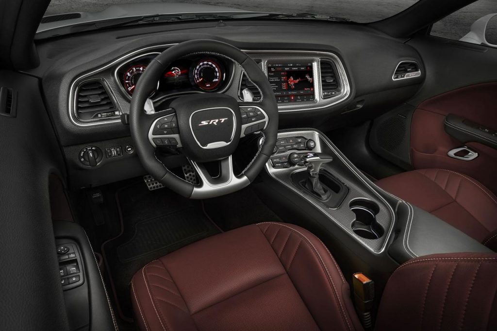 hd-808_ch_pour_la_dodge_challenger_srt_hellcat_redeye_2-35