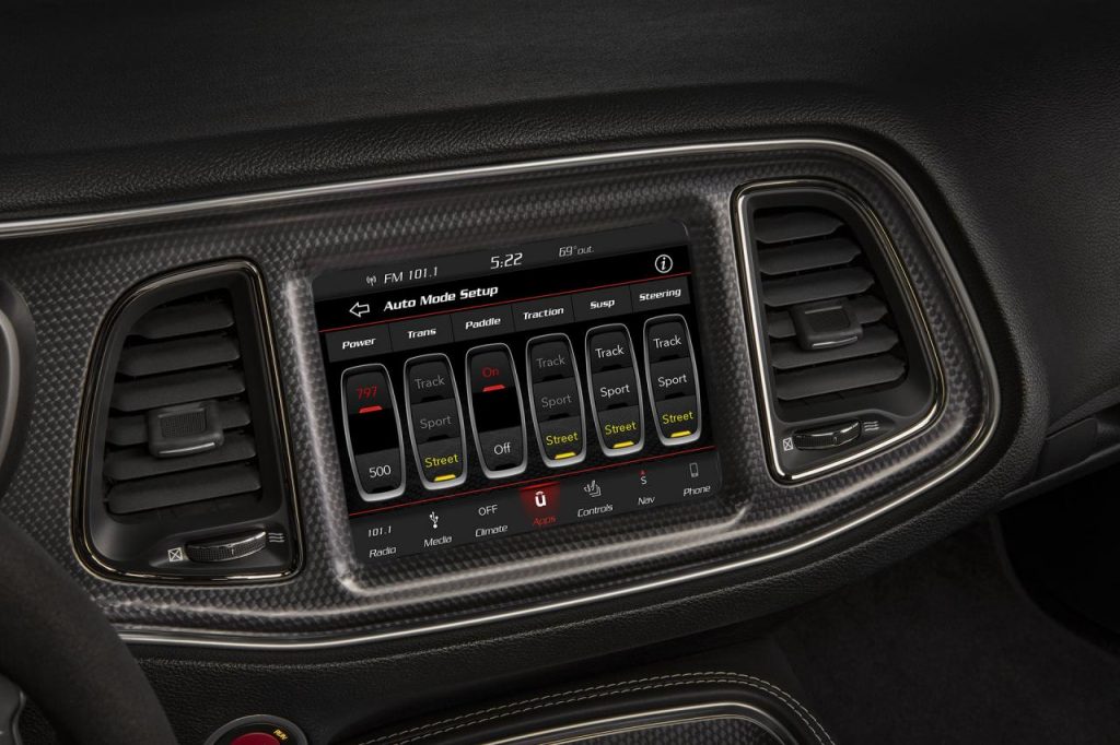 hd-808_ch_pour_la_dodge_challenger_srt_hellcat_redeye_2-4
