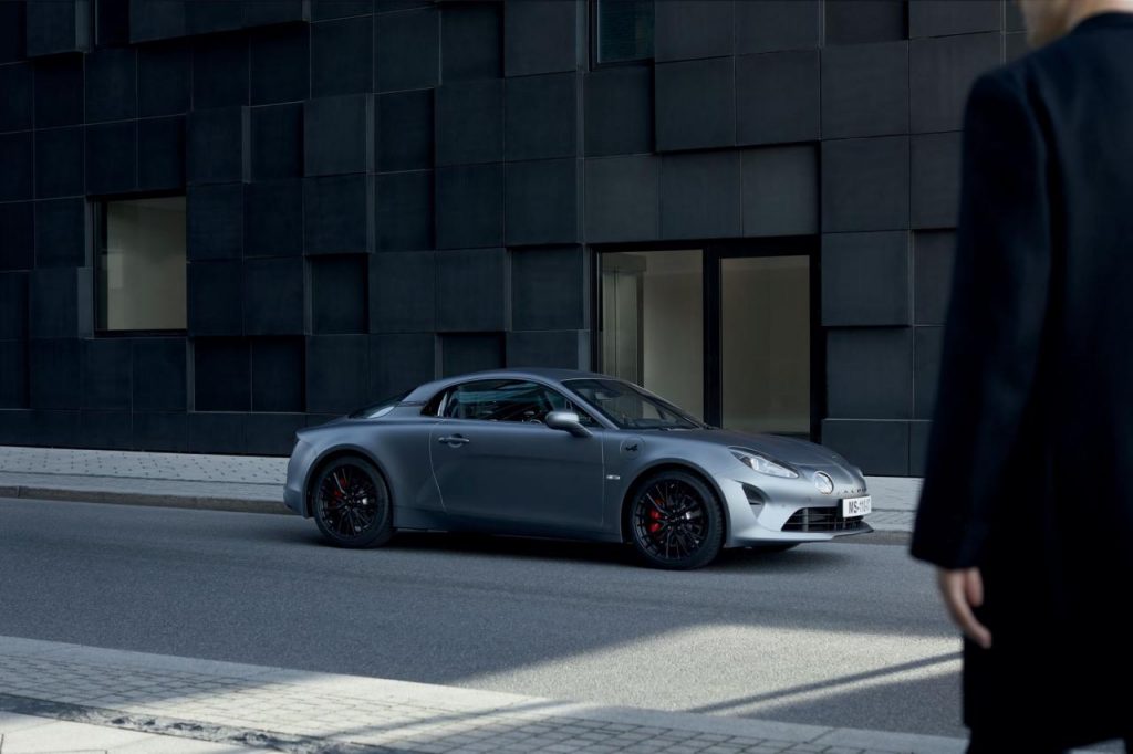 hd-alpine_dvoile_l_alpine_a110s_2-3
