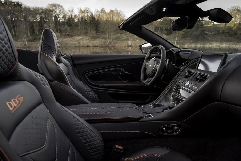 hd-aston_martin_dbs_superleggera_volante_1-2