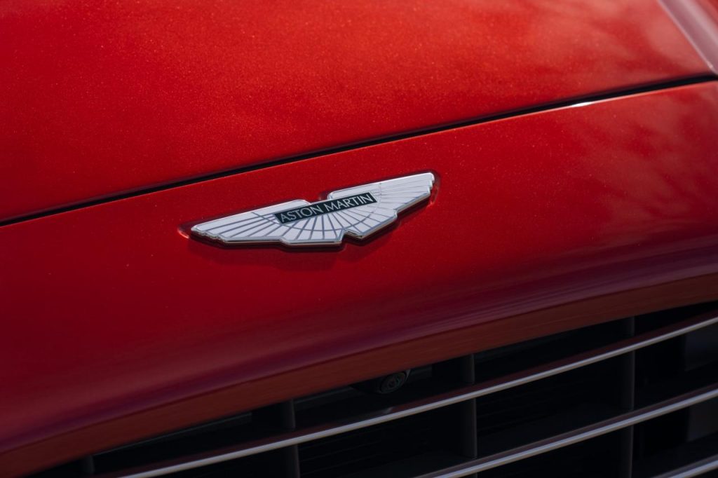 hd-aston_martin_dbx_my_name_is_bb_gros_bb_1-32