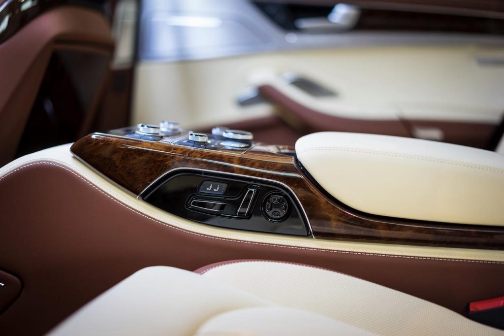 hd-audi_exclusive_et_une_a8l_1