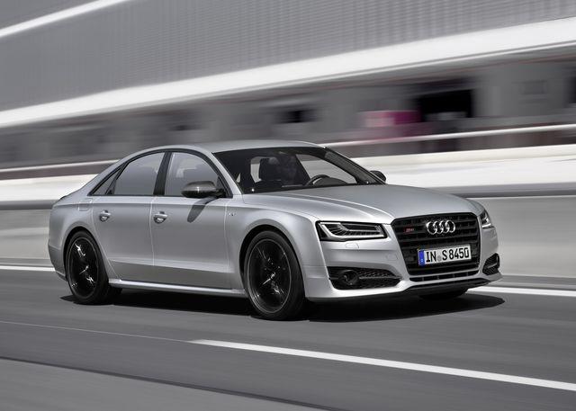 hd-audi_s8_plus_605ch_sous_le_capot_1-2