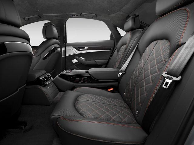 hd-audi_s8_plus_605ch_sous_le_capot_1-4