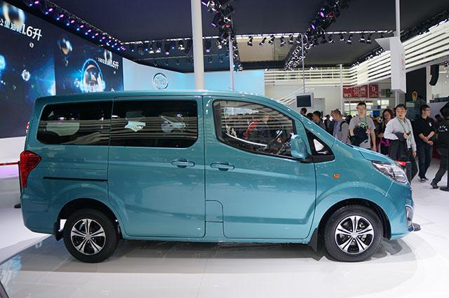 hd-beijing_2014_live_byd_et_denza_2-3