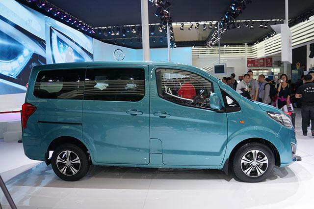 hd-beijing_2014_live_byd_et_denza_2-4
