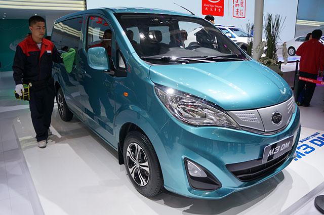hd-beijing_2014_live_byd_et_denza_2-5