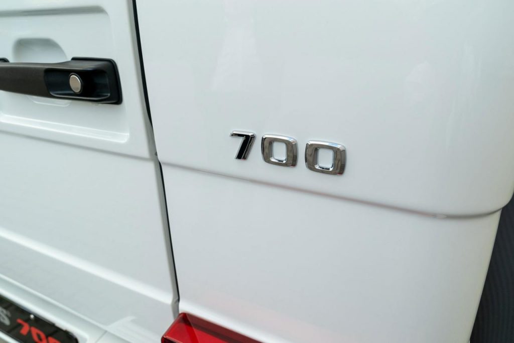 hd-brabus_700_4x4_700_chevaux_haut_perchs_1-1