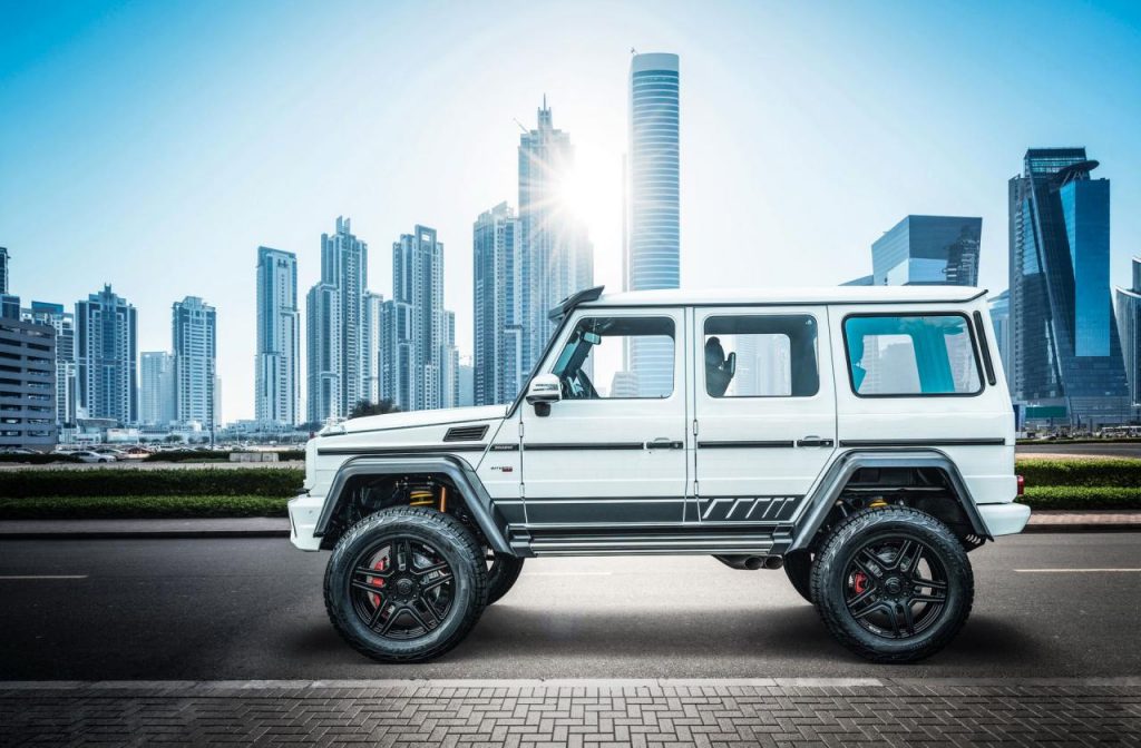 hd-brabus_700_4x4_700_chevaux_haut_perchs_1-10