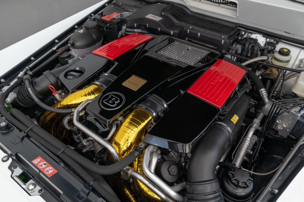 hd-brabus_700_4x4_700_chevaux_haut_perchs_1-9