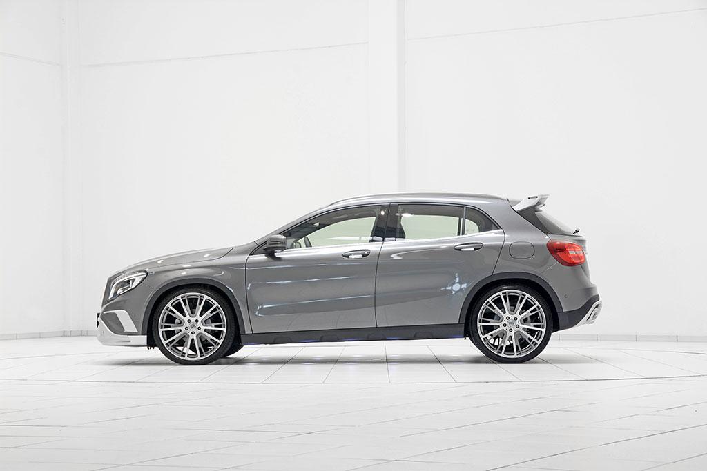 hd-brabus_s_intresse_au_gla_1-5