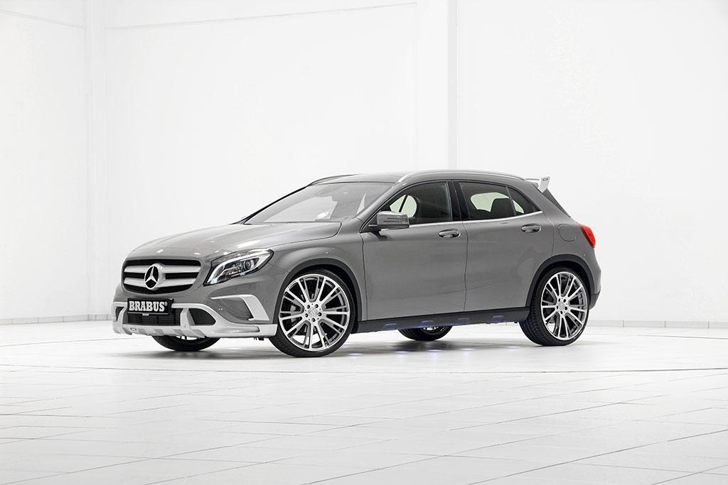 hd-brabus_s_intresse_au_gla_1-7