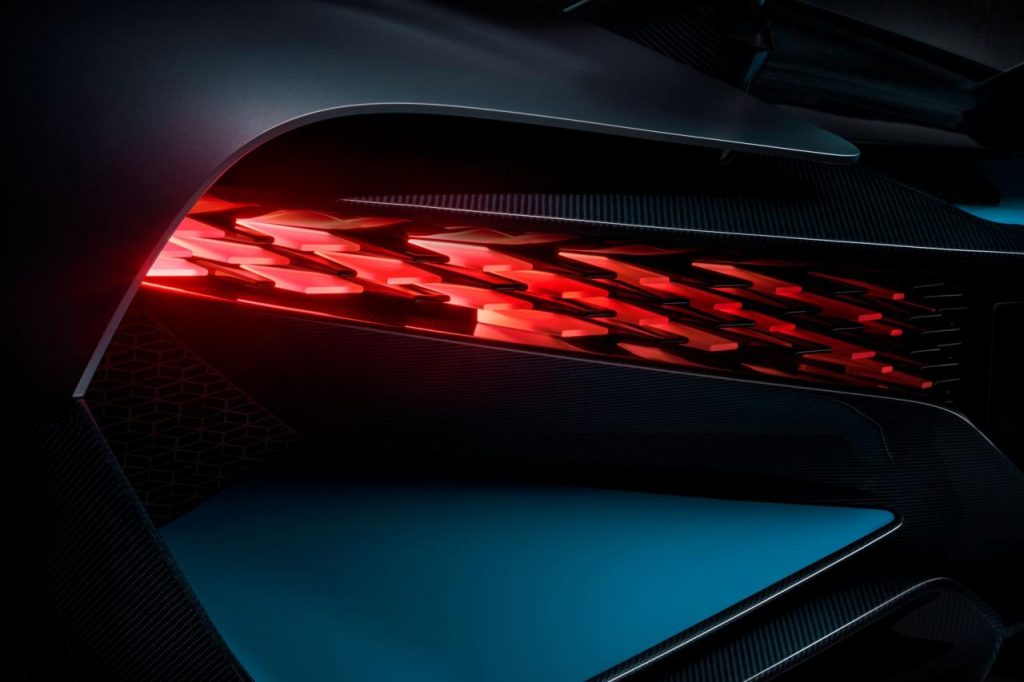 hd-bugatti_divo_la_chiron_s_assche_et_devient_diva_1-2