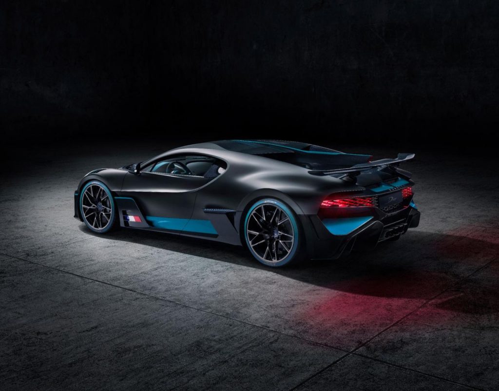 hd-bugatti_divo_la_chiron_s_assche_et_devient_diva_1-5