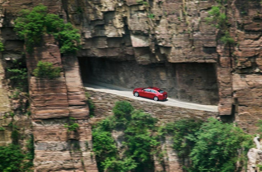 hd-cadillac_ats_my_2015_son_regard_1-6