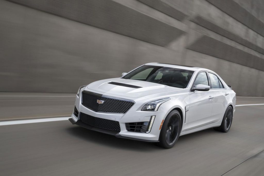 hd-cadillac_lance_le_carbon_black_sport_package_sur_ats_et_cts_1-3