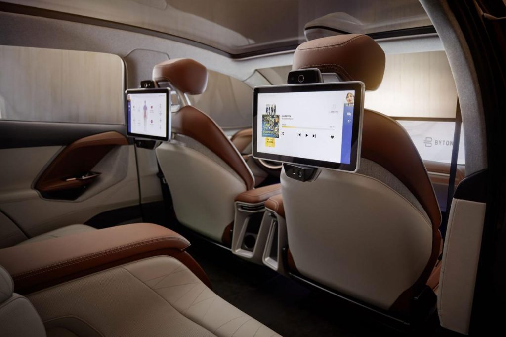 hd-ces_2018_byton_concept_1-12