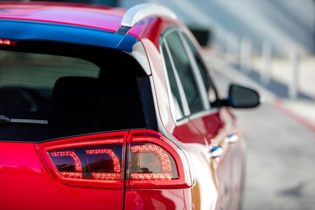 hd-chicago_2016_kia_niro_1-32