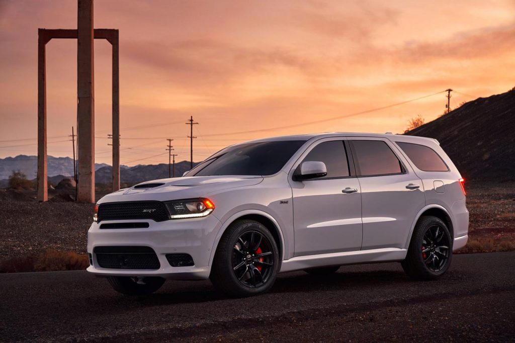 hd-chicago_2017_dodge_durango_srt_1-40