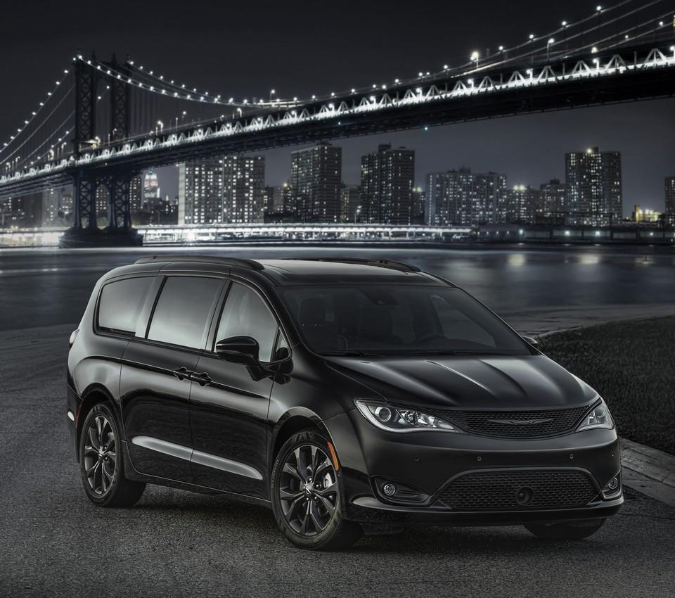 hd-chrysler_pacifica_s_1-10