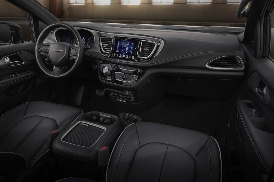hd-chrysler_pacifica_s_1-2
