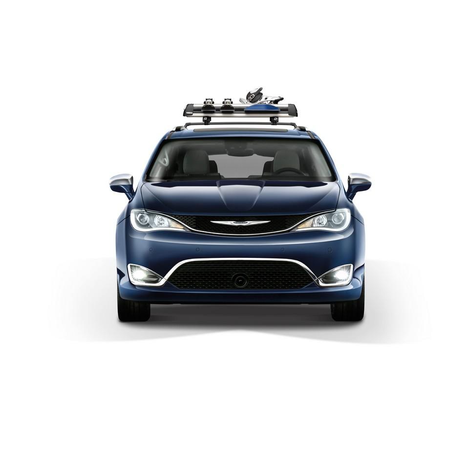 hd-detroit_2016_chrysler_pacifica_par_mopar_1-11