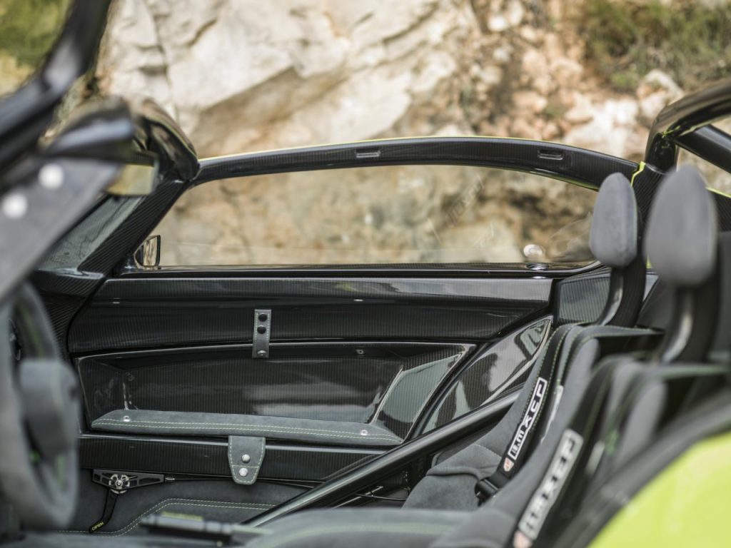 hd-donkervoort_dvoile_la_d8_gto_rs_1-3